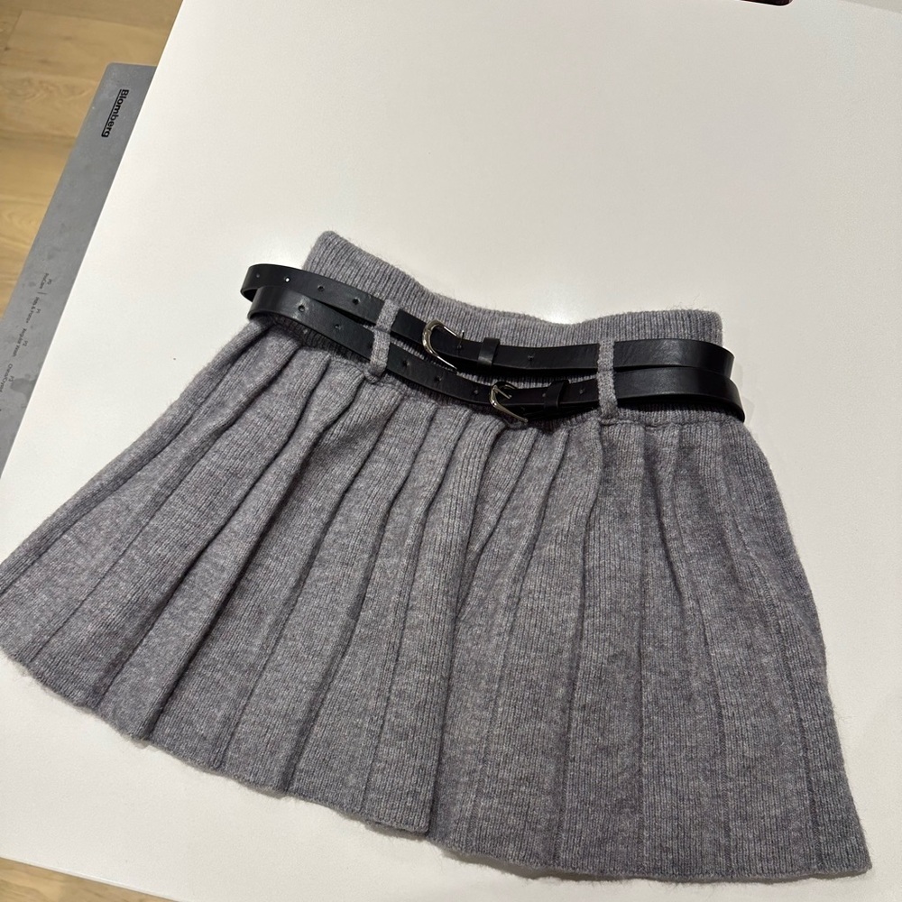 Knit mini skirt with double belt. Perfect condition - never worn